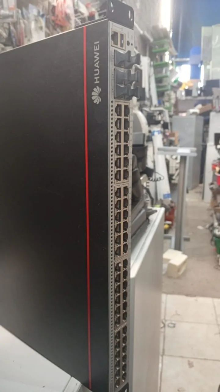 Switch Huawei S5735-L48P4XE-A-V2 | 48 Portas Gigabit + 4 Portas 10G SFP+ | Estado de Novo