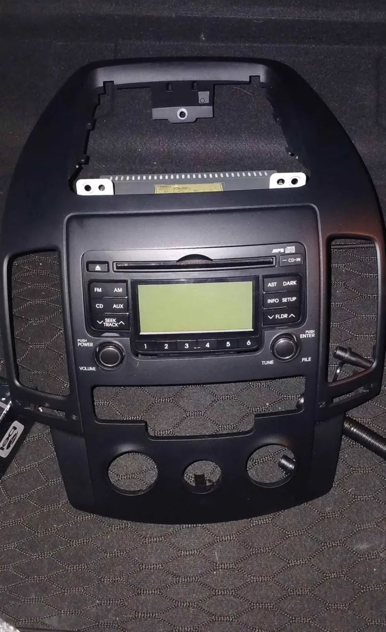 Moldura e multimídia i30