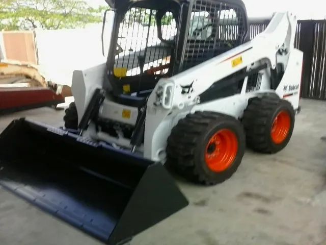 Mini Carregadeira Bobcat S530 2014 - Foto 3