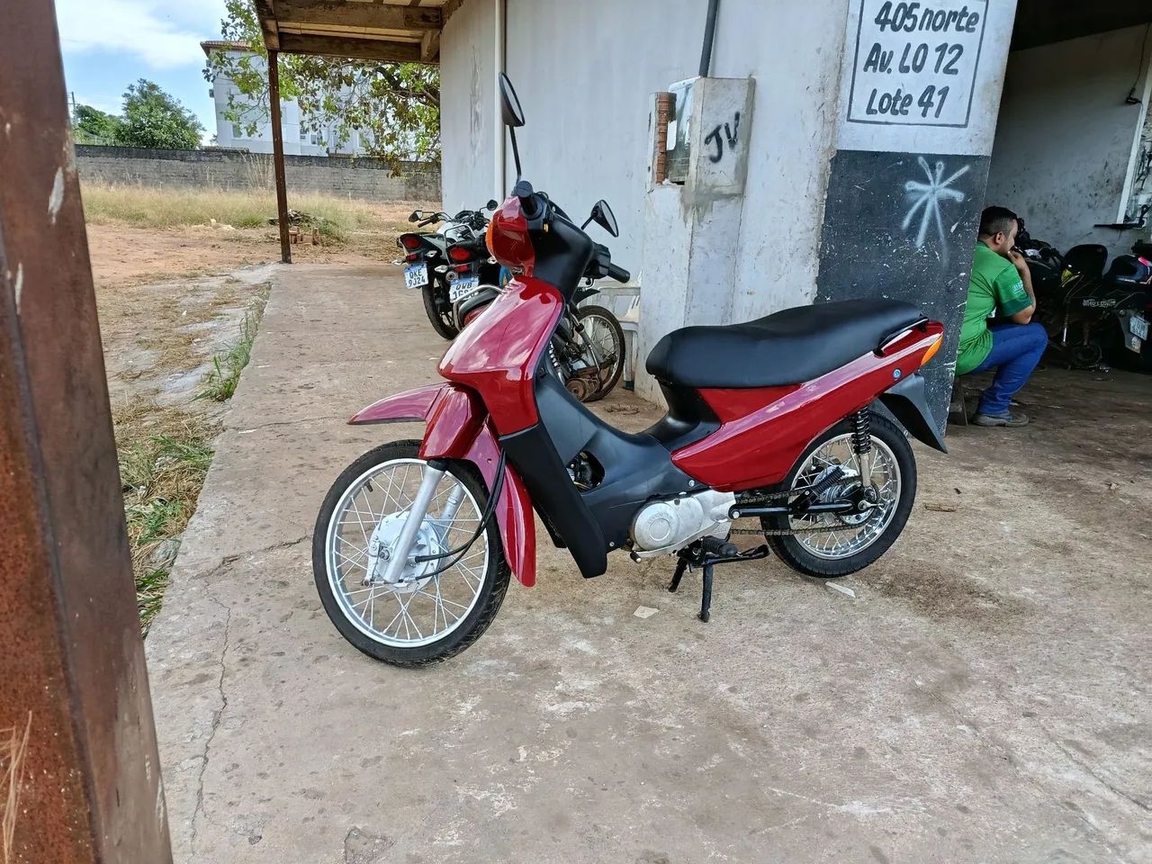 Moto toda nova 