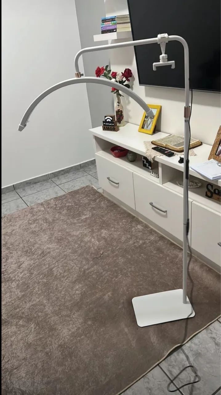 Luminária meia lua 