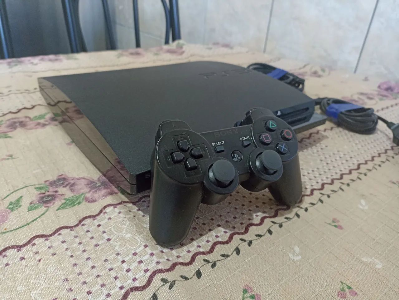 Playstation 3, funcionando perfeitamente, liberado, com jogos. Parcelo - Foto 2
