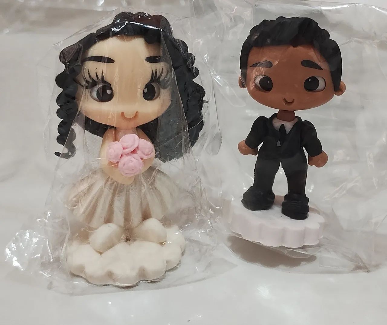 Topo de bolo noivos casamento 