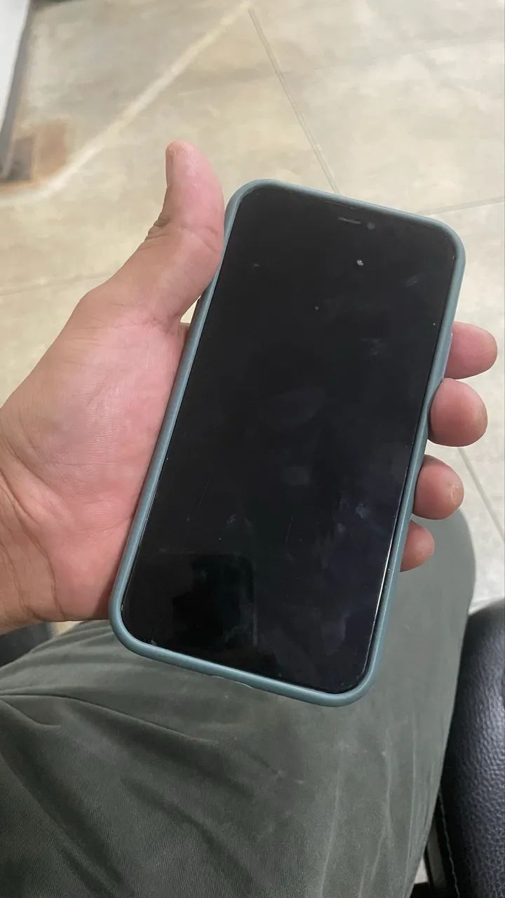 iPhone 11 64 gigas  - Foto 2