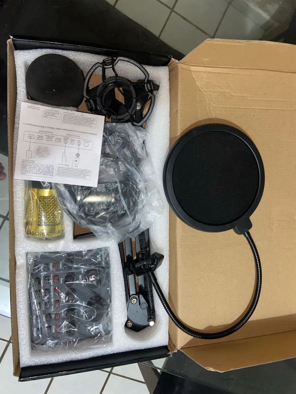 Kit Microfone Condensador Para Estúdio Lotus Bm800 + Placa De Som Interface De Áudio  - Foto 2
