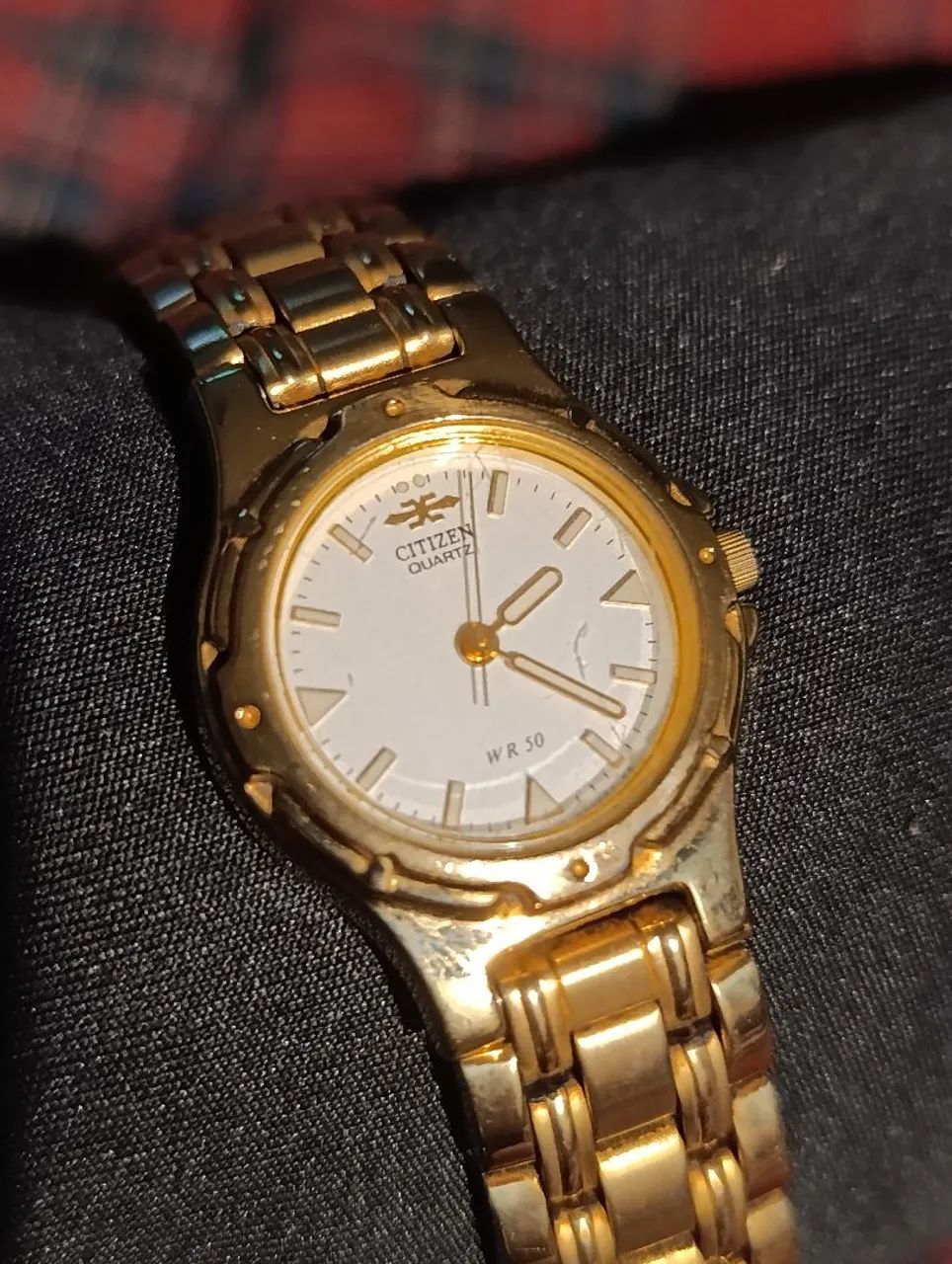 Relógio CITIZEN Quartz Dourado Funcionando - Foto 2