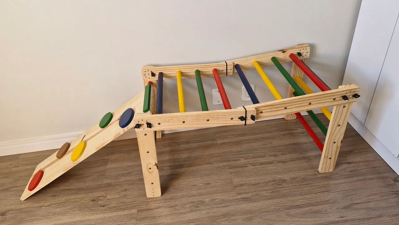 Pikler triângulo montessori 