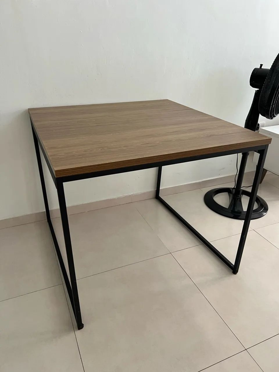 Vendo mesa modelo industrial  - Foto 2