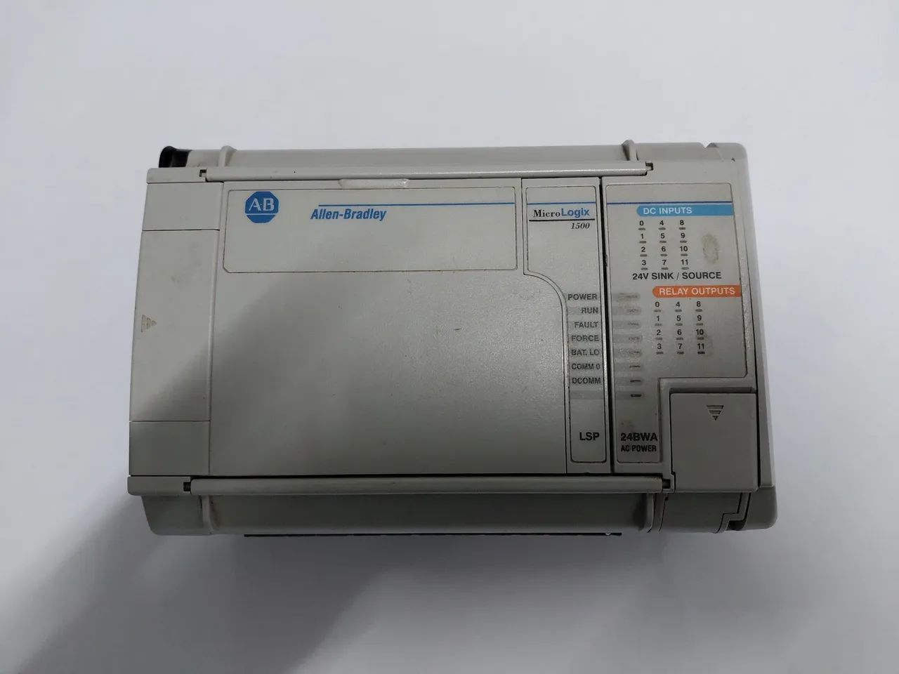  Controlador lógico programavel ( CLP) Allen-bradley  Micrologix 1500 Modelo 1764-24BWA