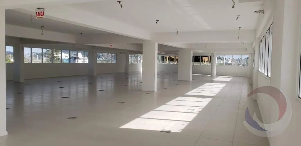 Prédio de 1405.59m² no bairro Itacorubi