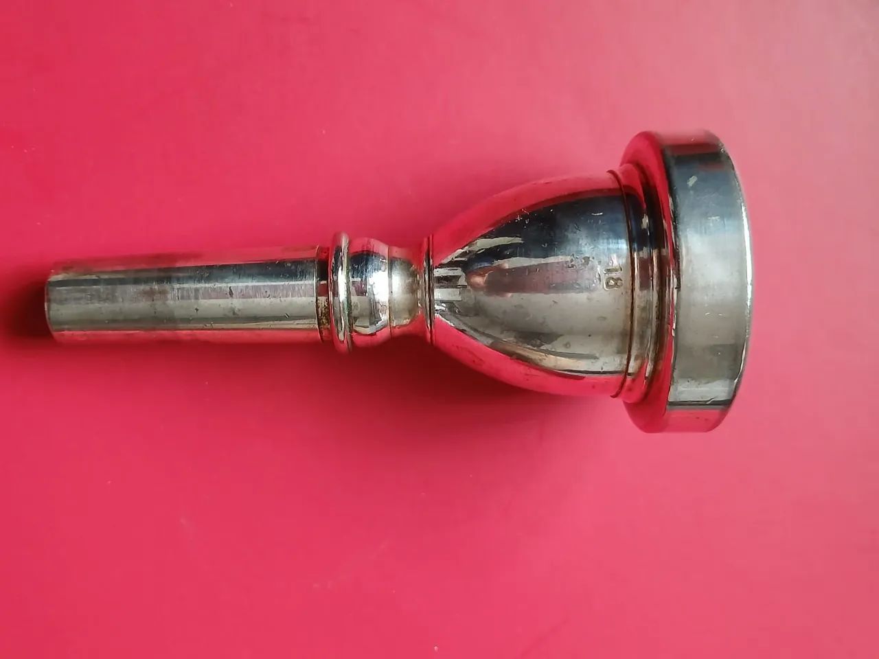 Vendo bocal para Tuba, 18
