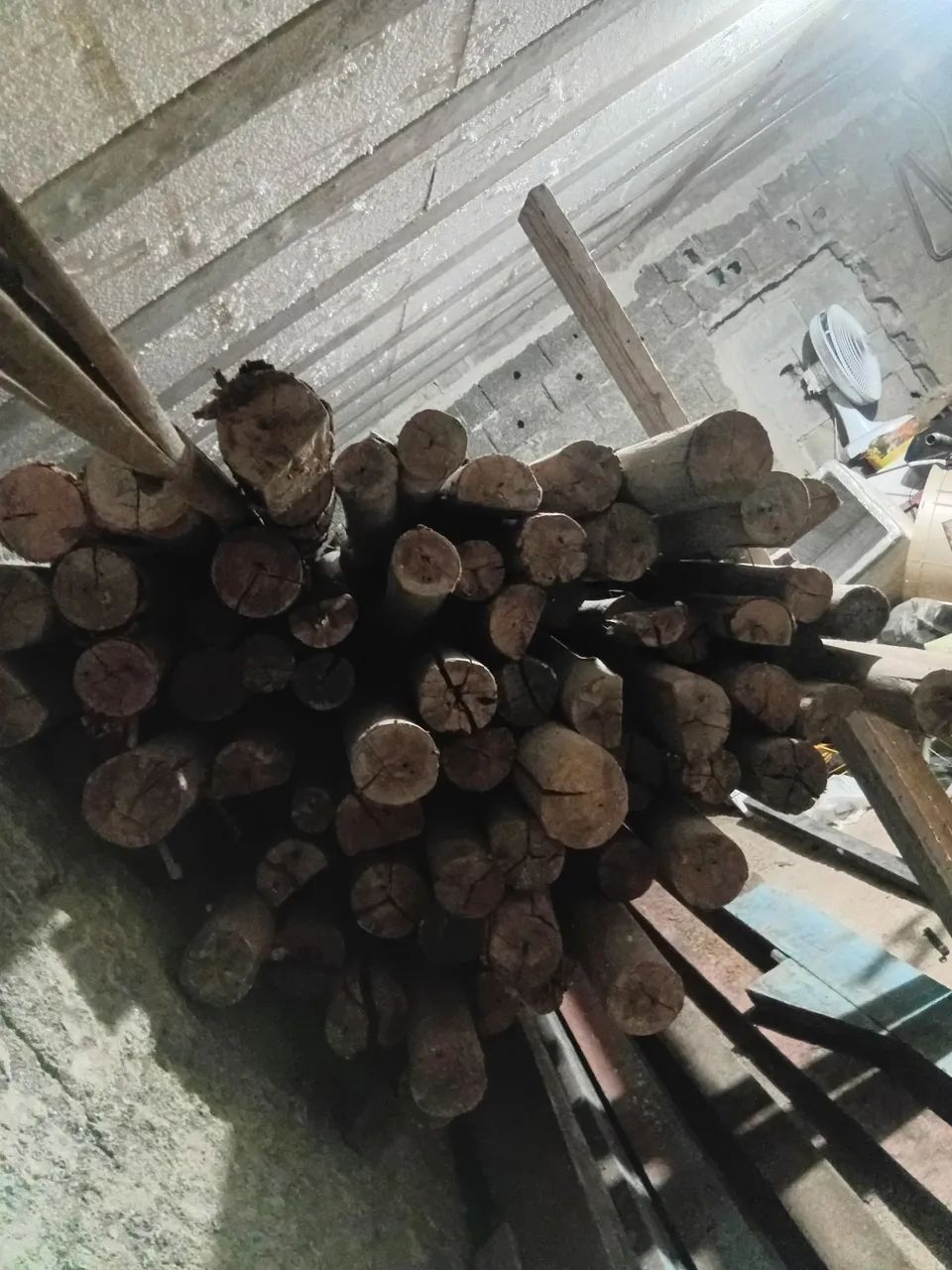 Vendo pontaletes eucalipto