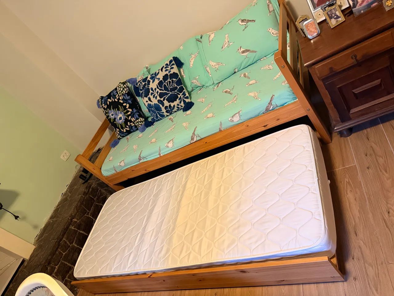 Sofá Cama Madeira Maciça Com Cama Auxiliar Solteiro  - Foto 2