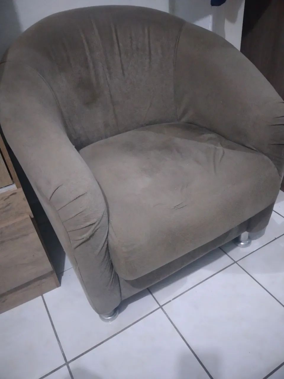 Poltrona semi nova