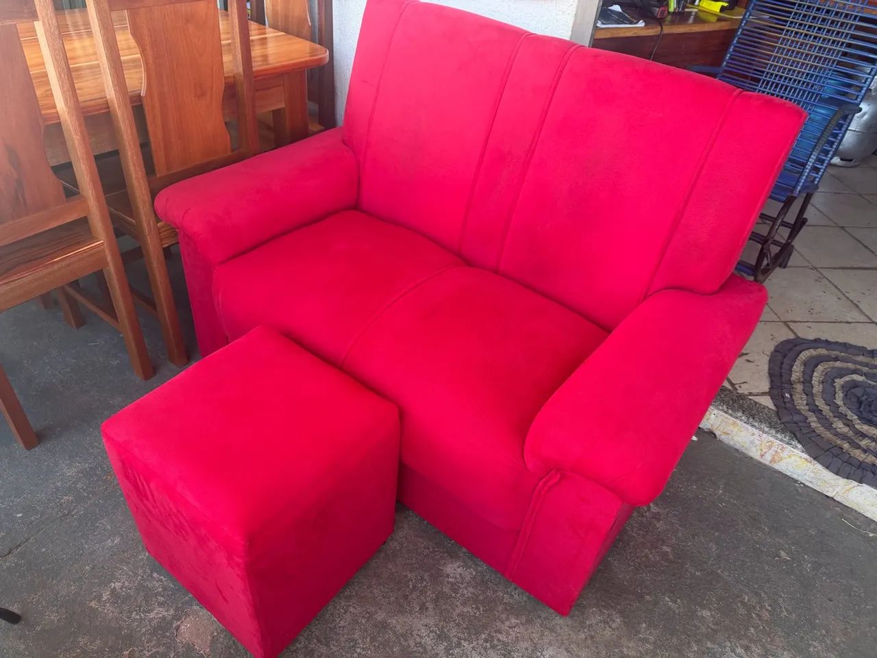 Sofá novo 2 lugares com purff 