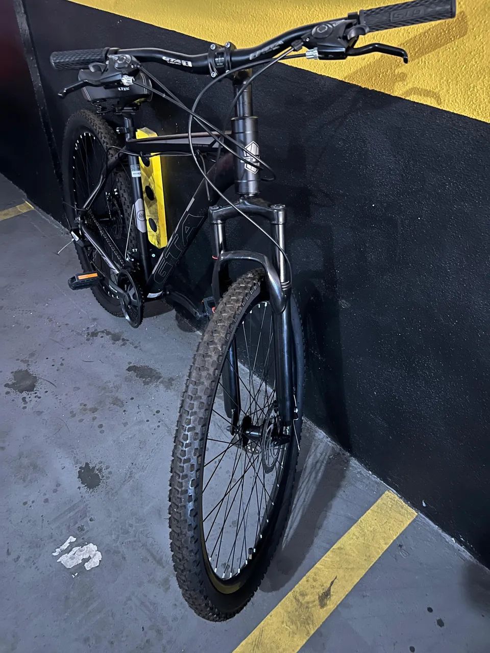 Bicicleta Aro 29 MTB 21 Marchas - Ótimo Estado