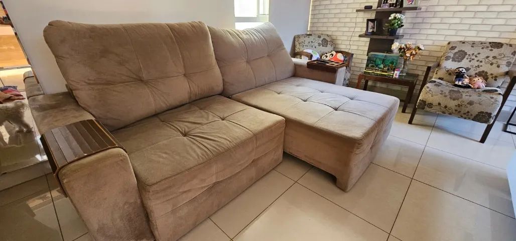 Sofá Retrátil 2,40m Bege - Excelente Estado - Foto 4