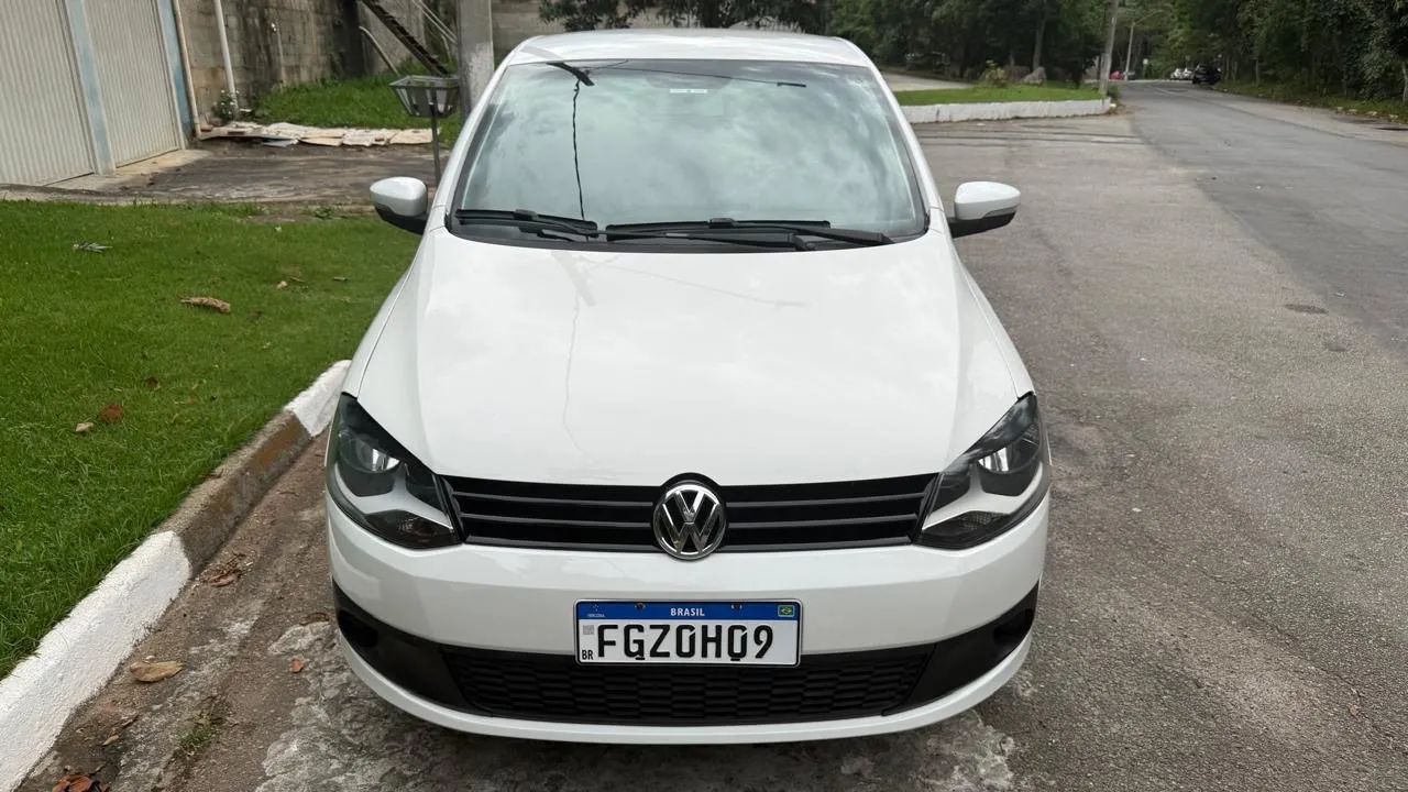 Volkswagen Fox Fox 1.0 Mi Total Flex 8V 5p 2013