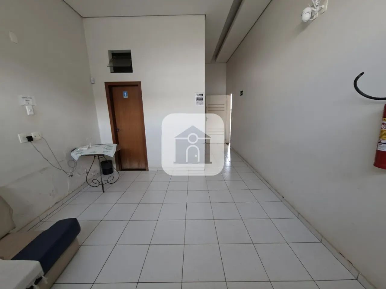 Sala comercial para locação no bairro Presidente Roosevelt - Foto 2