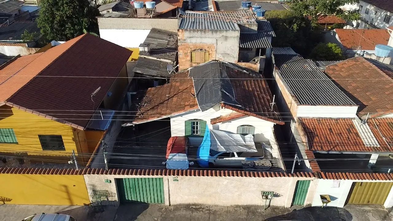 Vendo casa Monte Castelo Contagem  - Foto 5