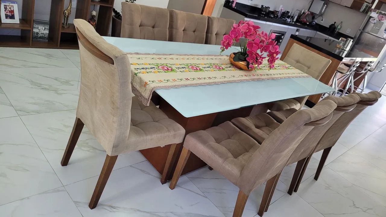 Mesa de 8 lugares com tampo em vidro - Foto 3
