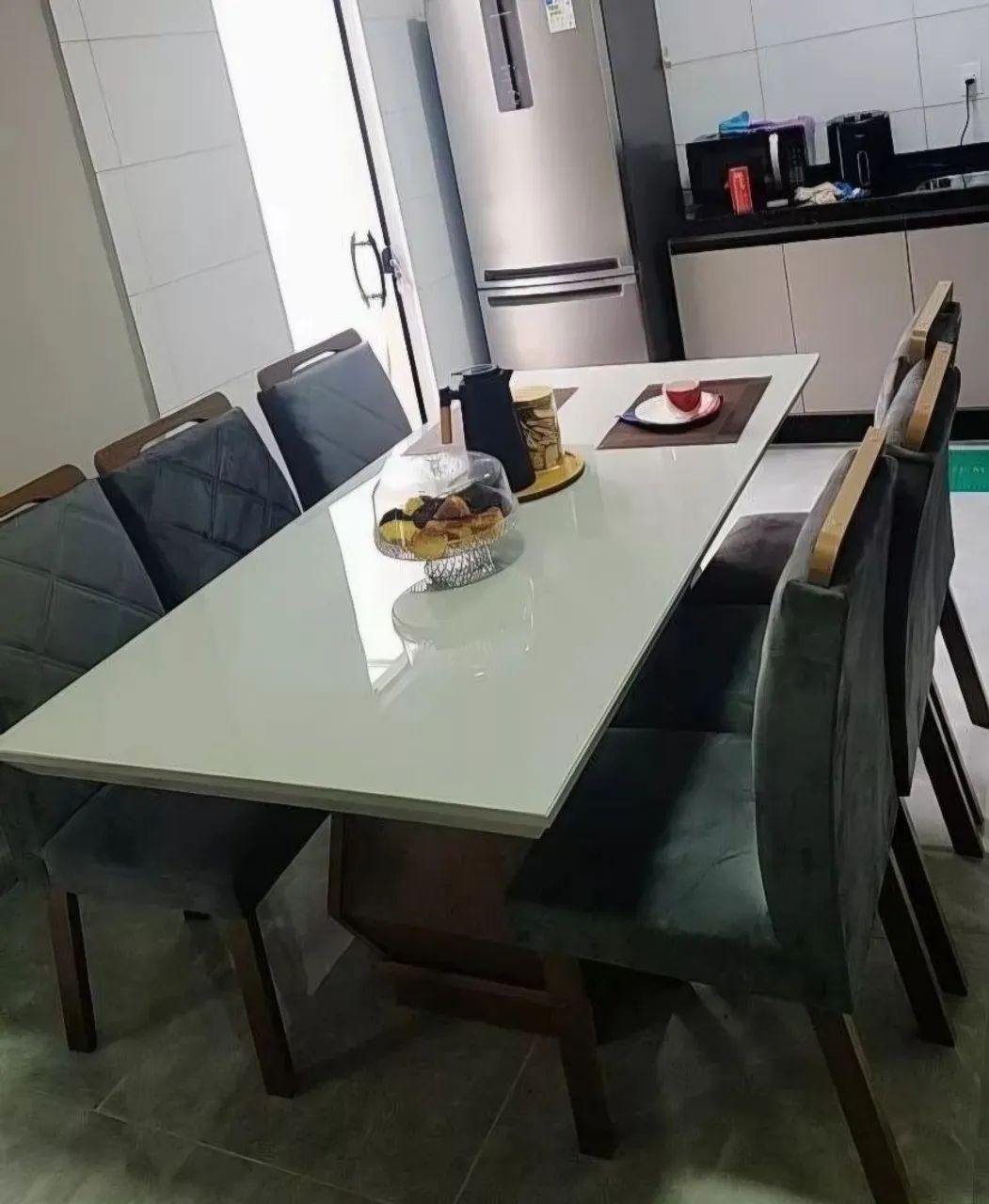 Mesa de jantar com tampo de vidro 6 cadeiras 