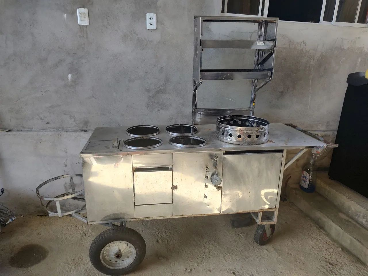CARROÇA PARA CALDINHO, FEIJOADA, ALMOÇO DENTRE OUTROS 