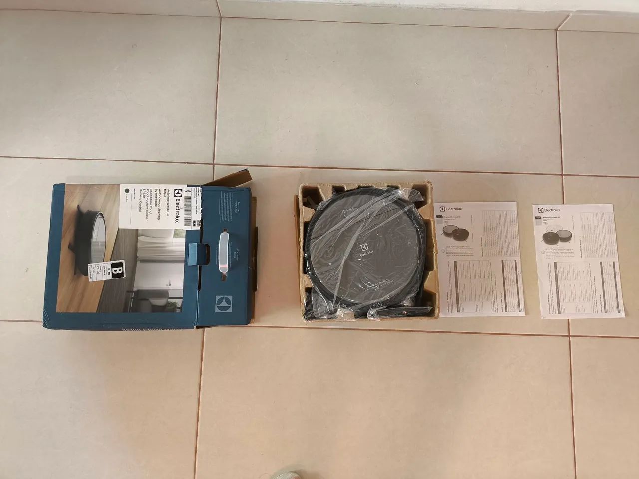 Oportunidade: Usado uma vez. Robô Aspirador Electrolux ERB20 -  Vídeo na descrição  - Foto 4