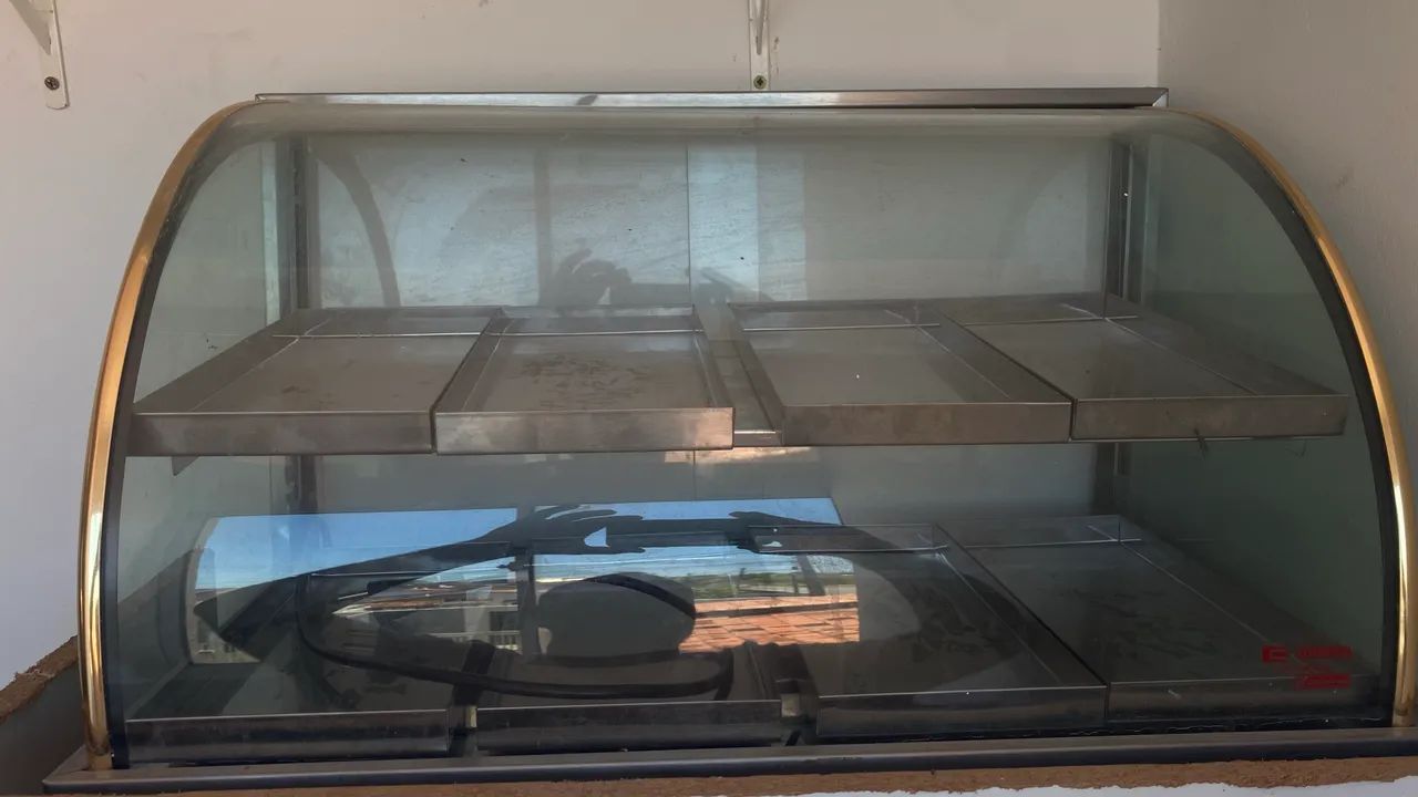 Vendo Estufa Quente para Salgados - Inox com Vidro Curvo?. - Foto 3