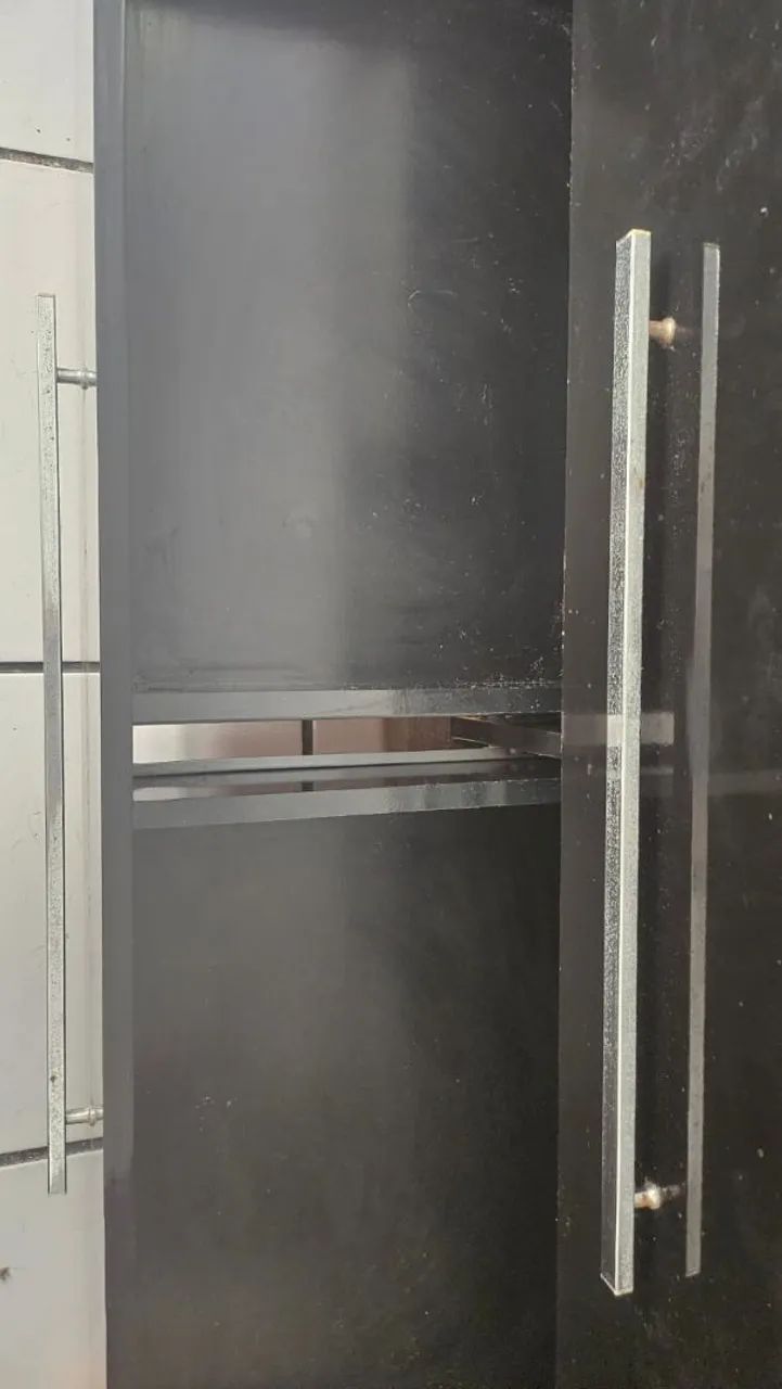 Rack com painel preto e marrom - Foto 5