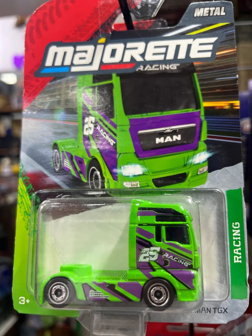 Caminhão Majorette miniatura 