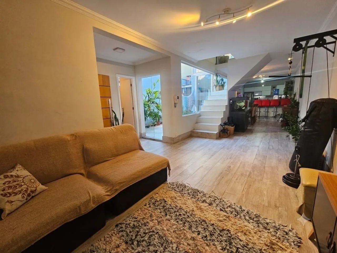 Casa silenciosa e com grande quintal - Foto 5