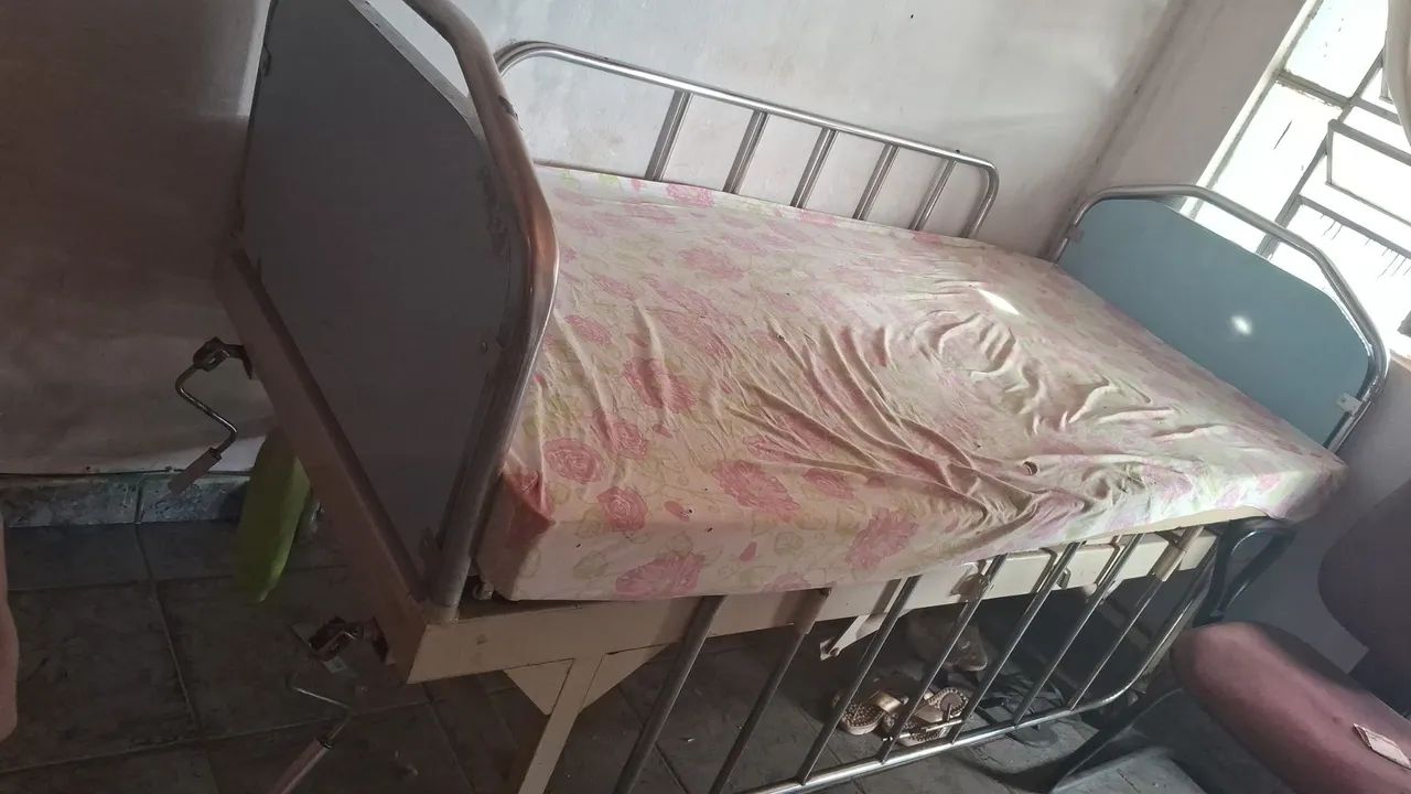 Vendo maca hospitalar 