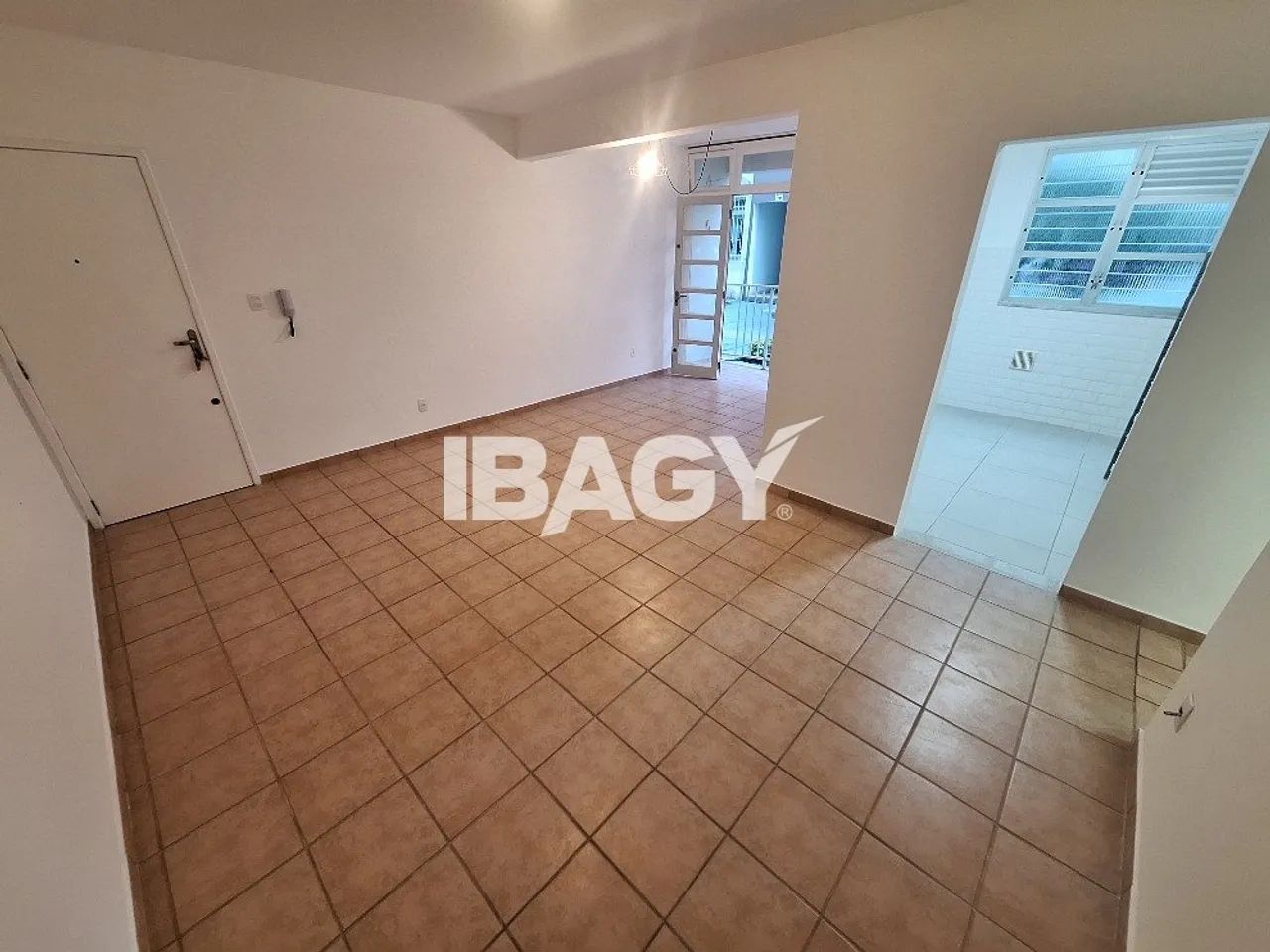 Excelente Apartamento 2 dormitório(s) em Coqueiros - Florianópolis - Foto 3