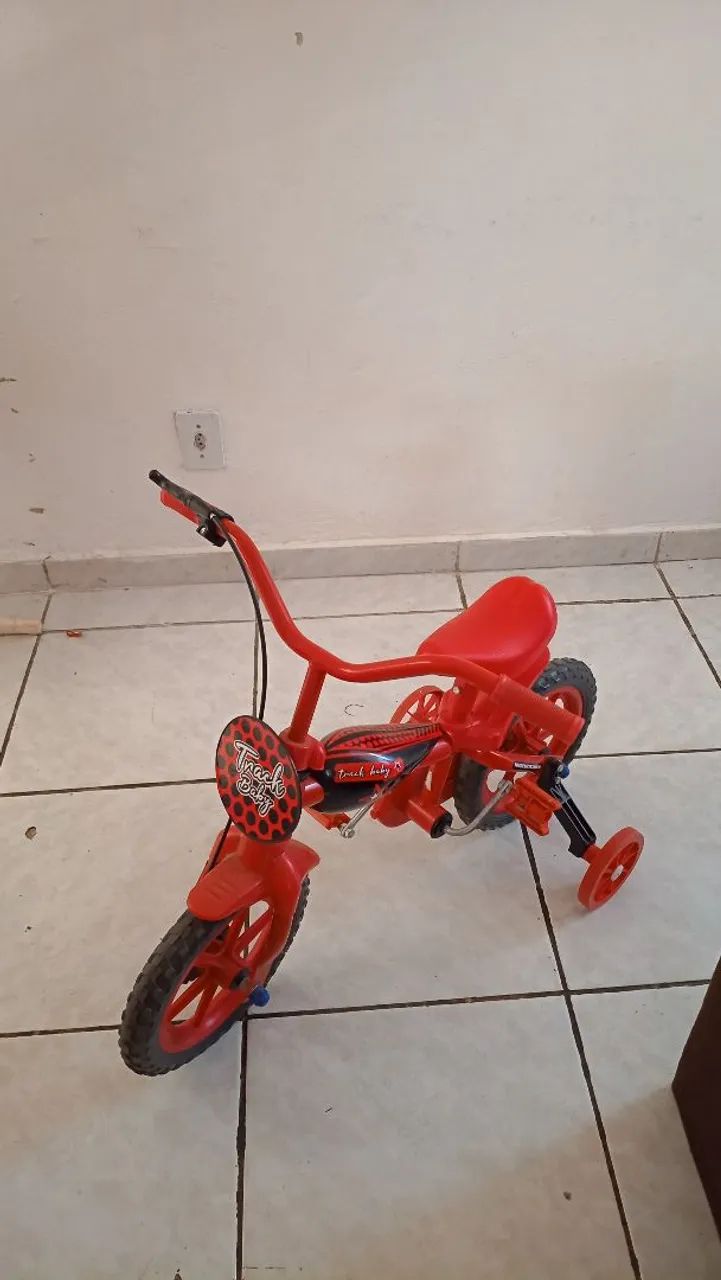 Bicicleta infantil até 4 anos 