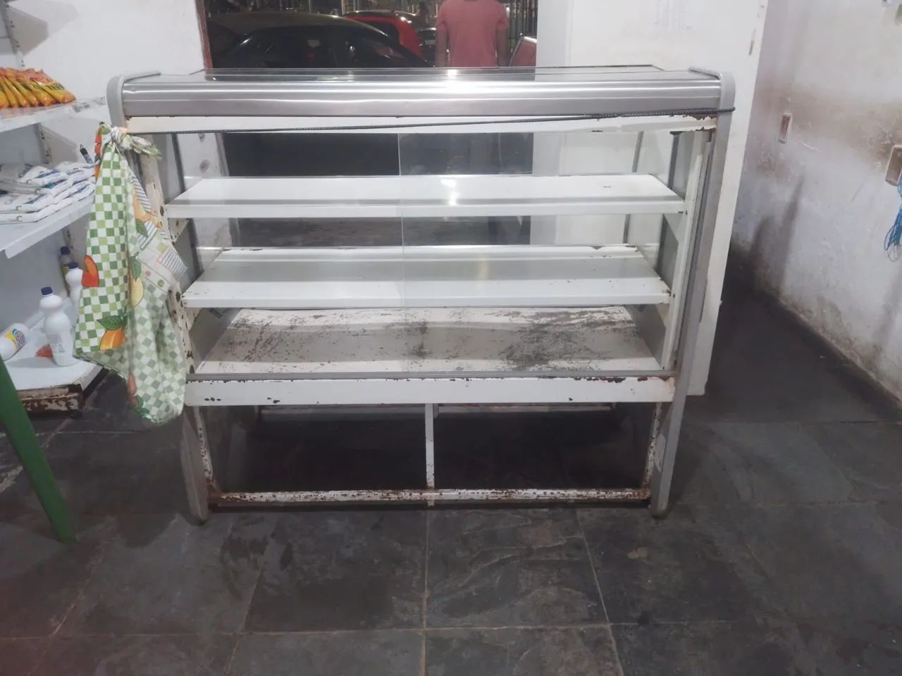 Vende-se balcão e armário de bandeja pequena  - Foto 3