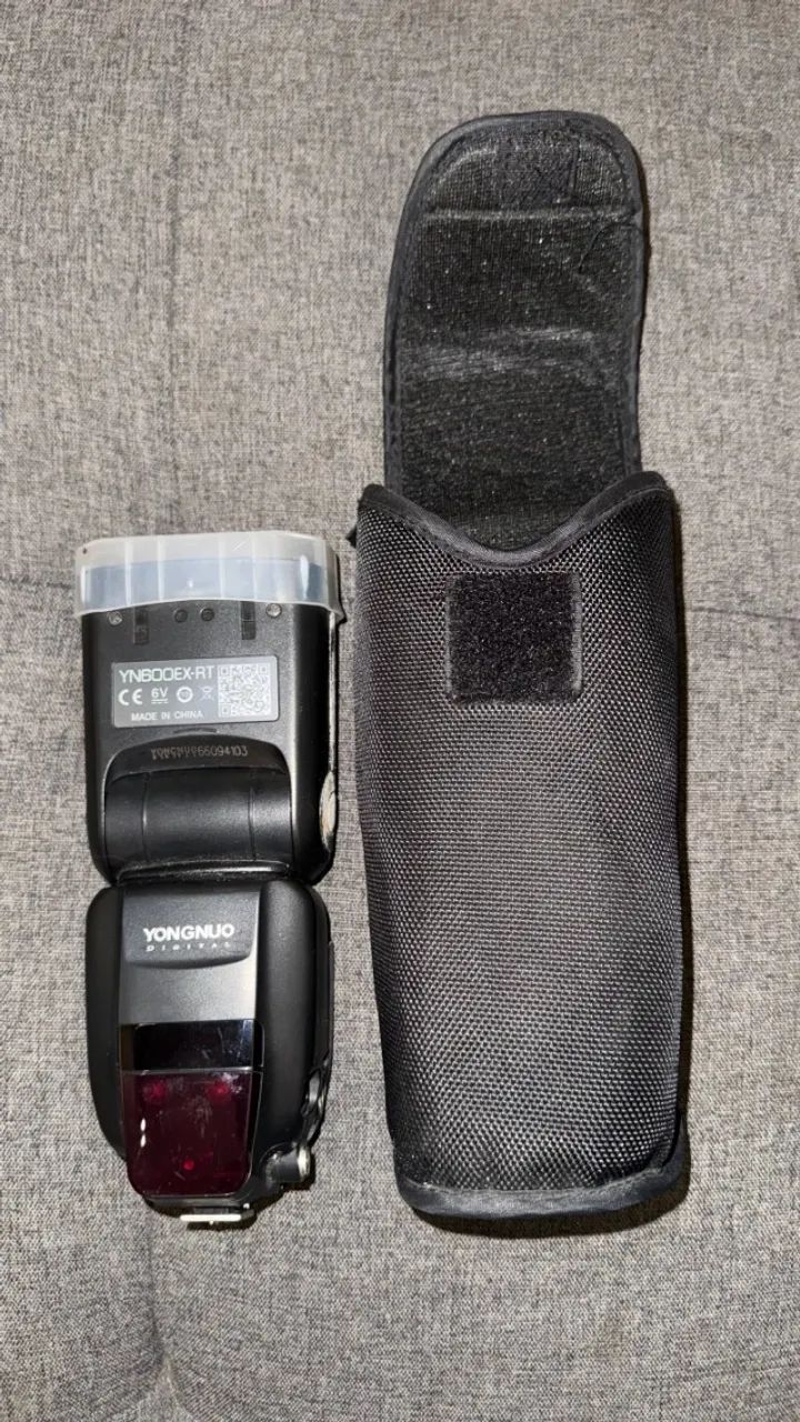 Flash Yongnuo YN600EX-RT Speedlite para Canon + estojo
