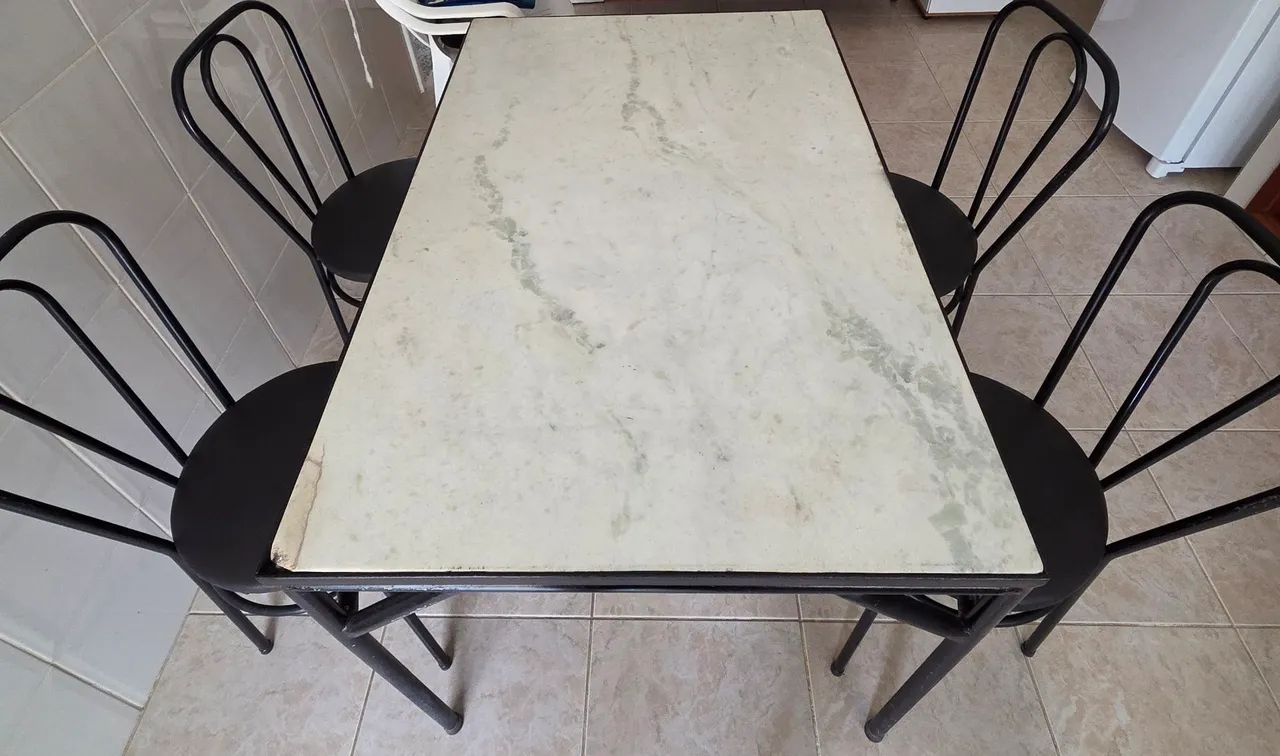 Mesa de Granito + 4 cadeiras - Foto 2