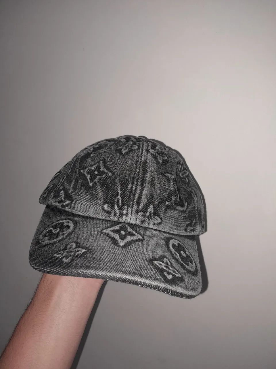 Boné sport Louis Vuitton preto