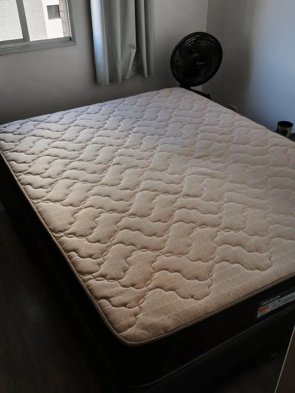 Cama Queen + Colchão 