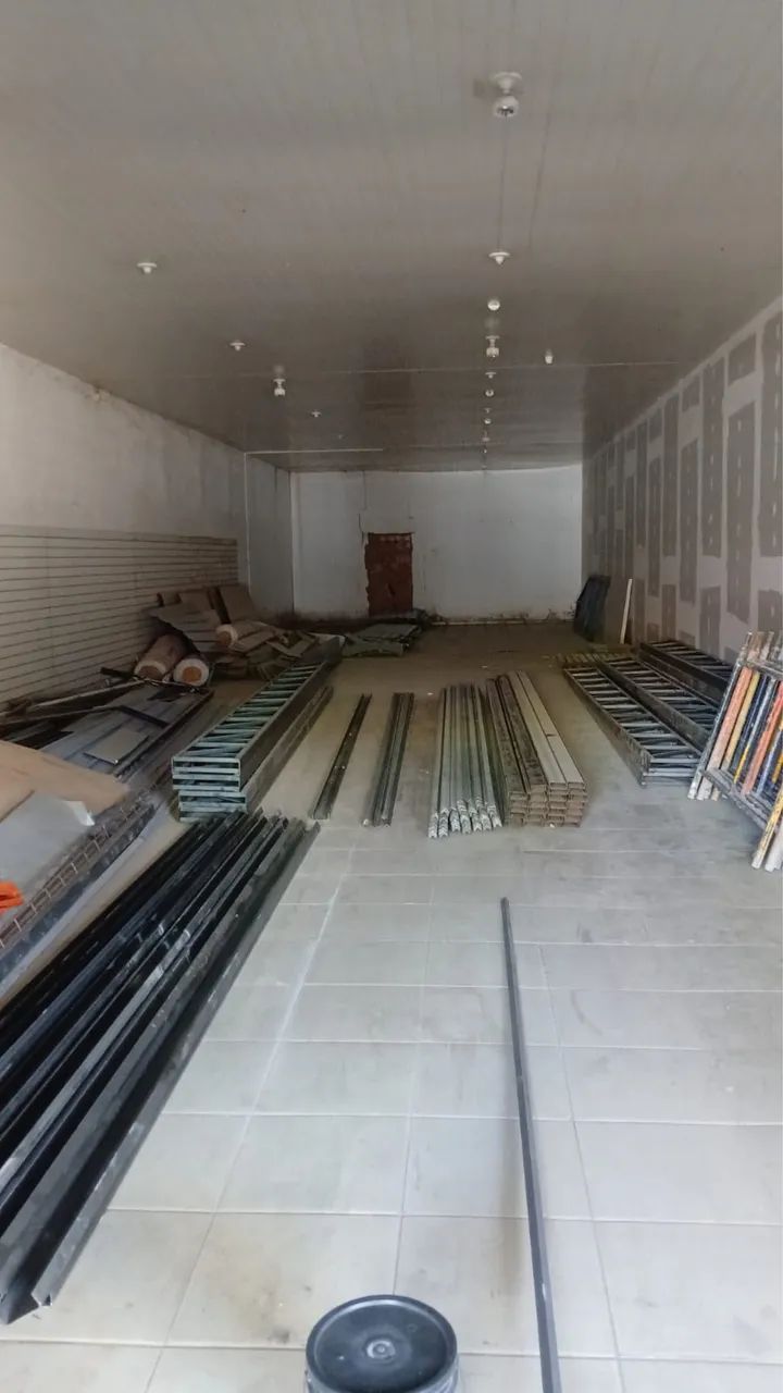 ALUGUEL ESPAÇO 210m² (7m de frente × 30m de fundo)