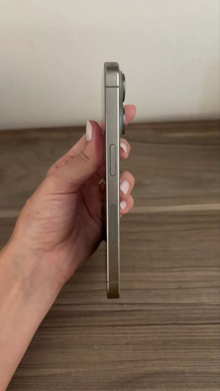 Iphone 15 pro - Foto 3