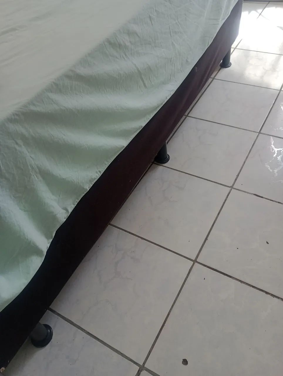 2Camas box de casal em bom estado 