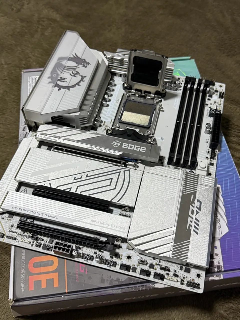 Placa Mãe MSI X870e Edge TI Wi-Fi - Am5 (Usada) - Foto 5