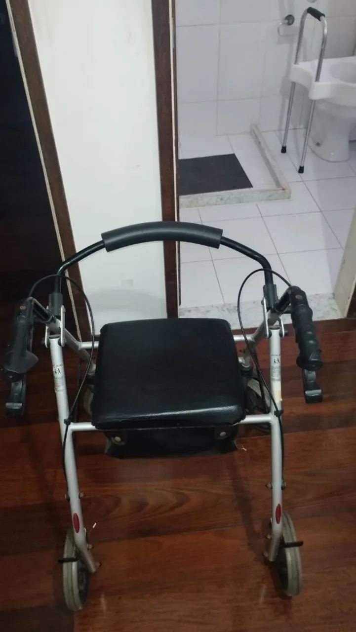 Andador com rodas - Foto 3