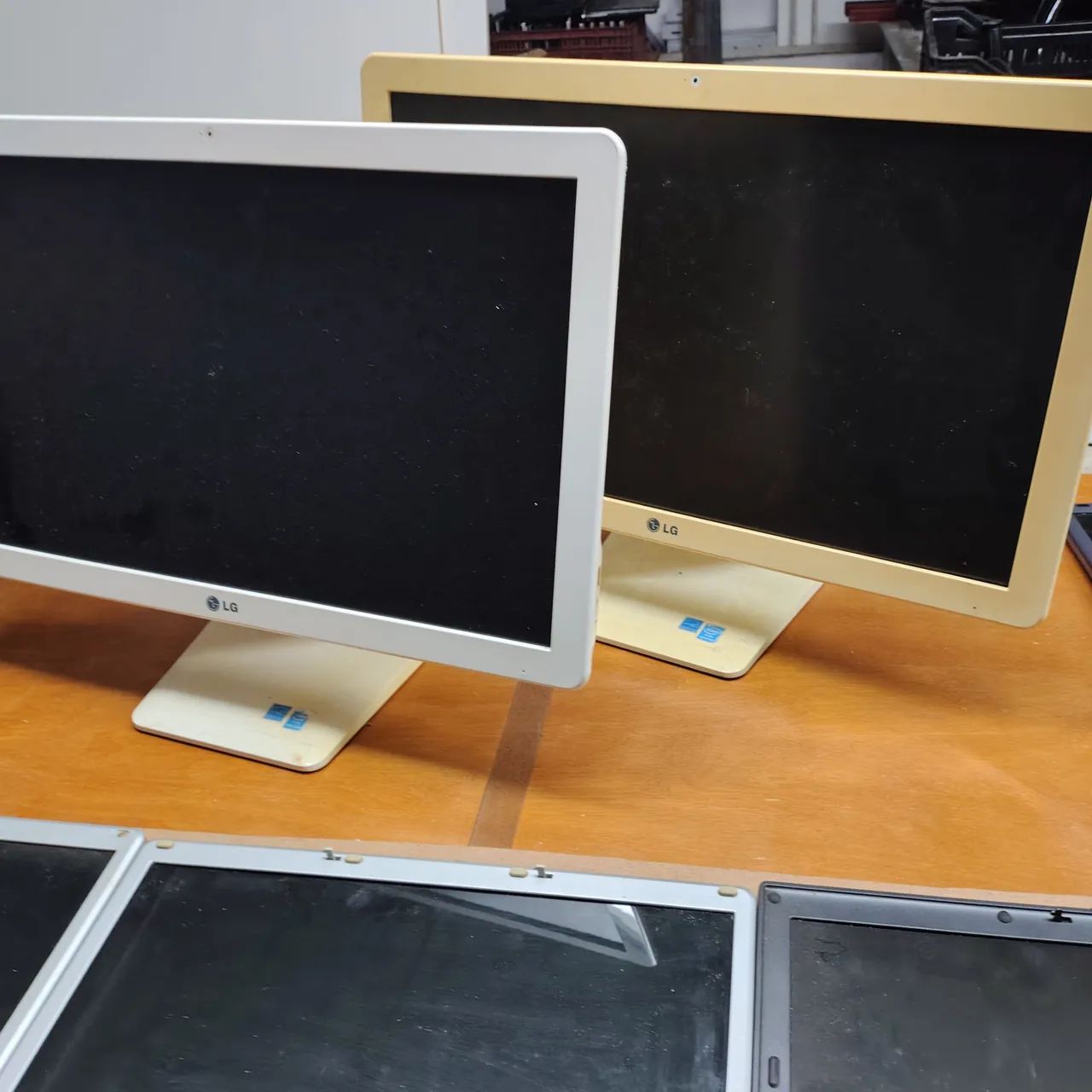 2 carcaças de ALL in one lG sem placas sem fonte  - Foto 4