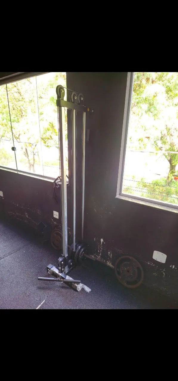 Vendo Monocross com puxadores e anilhas