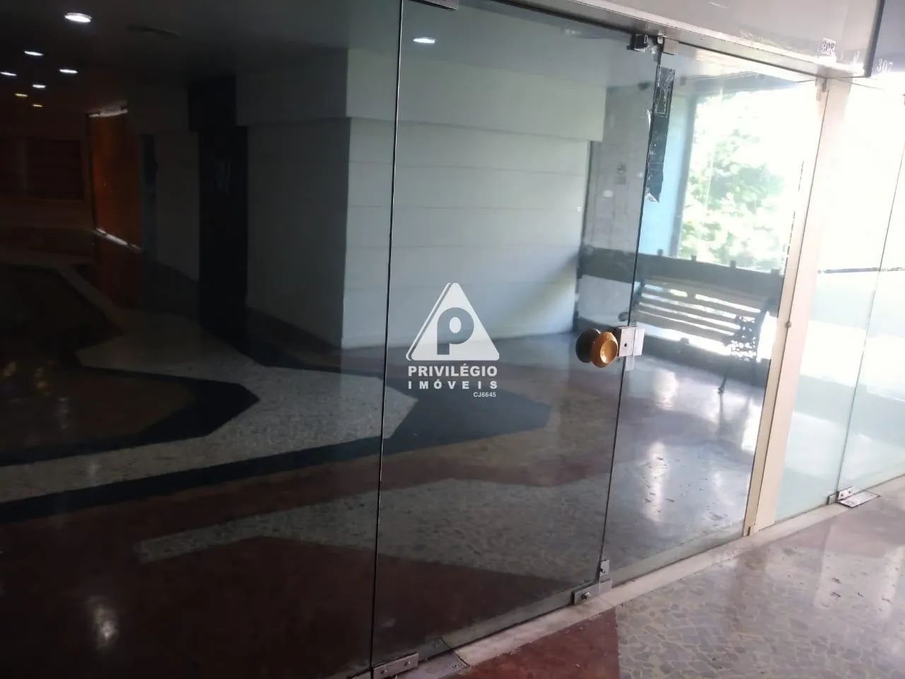Sala Comercial em Galeria | 31m² com Mezanino | 1 Vaga | Ponto Nobre de Ipanema - Foto 2