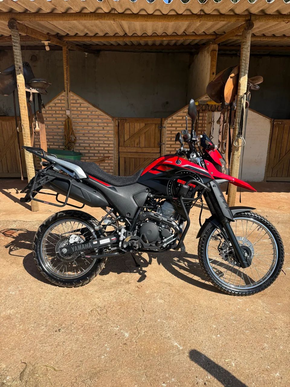Lander 250 vermelha nova  - Foto 2