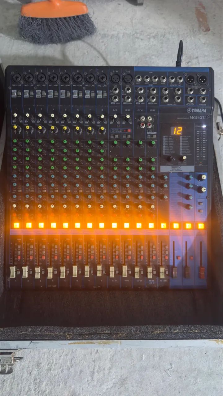Mesa Yamaha 16 canais - Foto 2